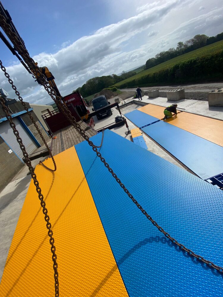 Flying the Flag – Parkerfarm Weighbridge customer shows support for Ukraine